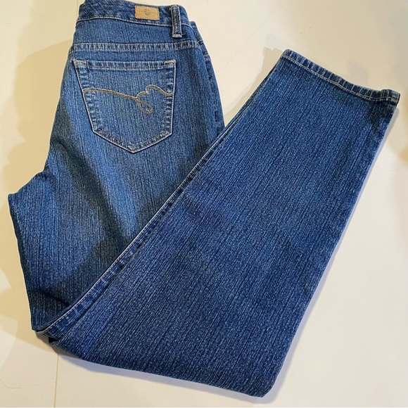 Bandolino jeans SZ 6, GUC, wide leg, stretch Mandie classic fit, relaxed fit - Picture 9 of 12